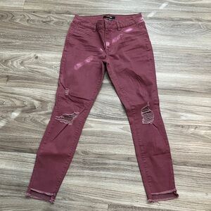 Refuge Women's Skinny Jeans in Distressed Mauve